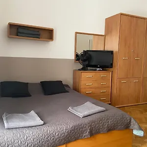 Guest Rest Aparthotel Budapest